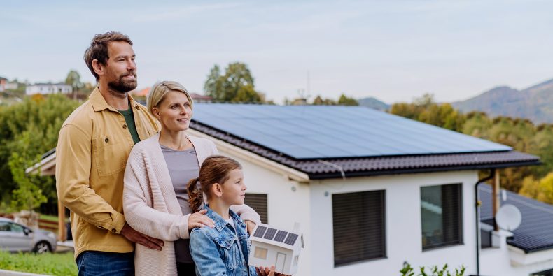 Photovoltaikanlagen für das Dach des Eigenheims - bei den Stadtwerken Lüdenscheid schlüsselfertig zu bekommen